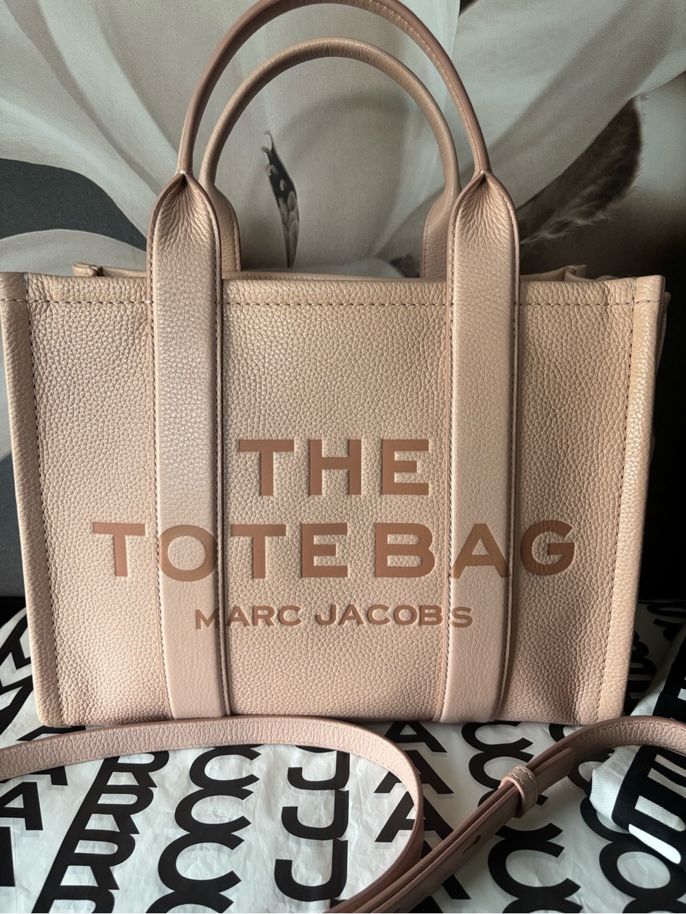 Marc Jacobs The Tote Bag in Blush Pink Leather MEDIUM - Picture 3 of 15
